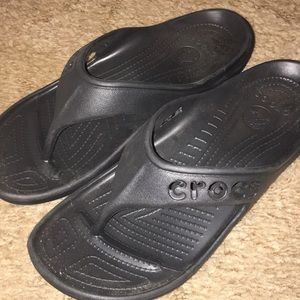 NWOT Men’s Croc Sandals Flip Flops - Black